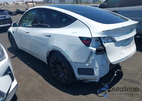 2022 Tesla Model Y Performance Dual Motor All-Wheel Drive from USA, damaged, VIN 7SAYGDEF2NF558690